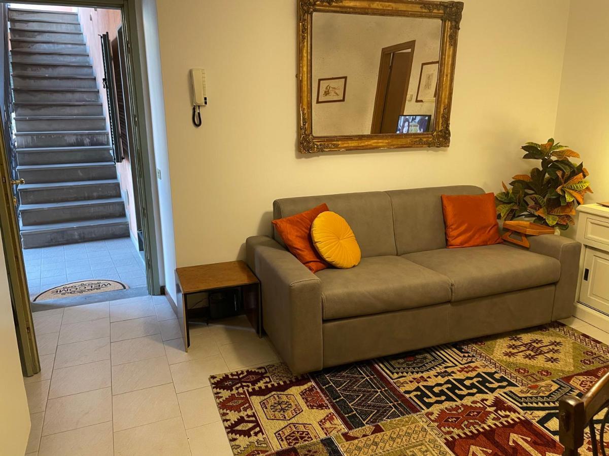 Accademia Family Apartment Bergamo Bagian luar foto