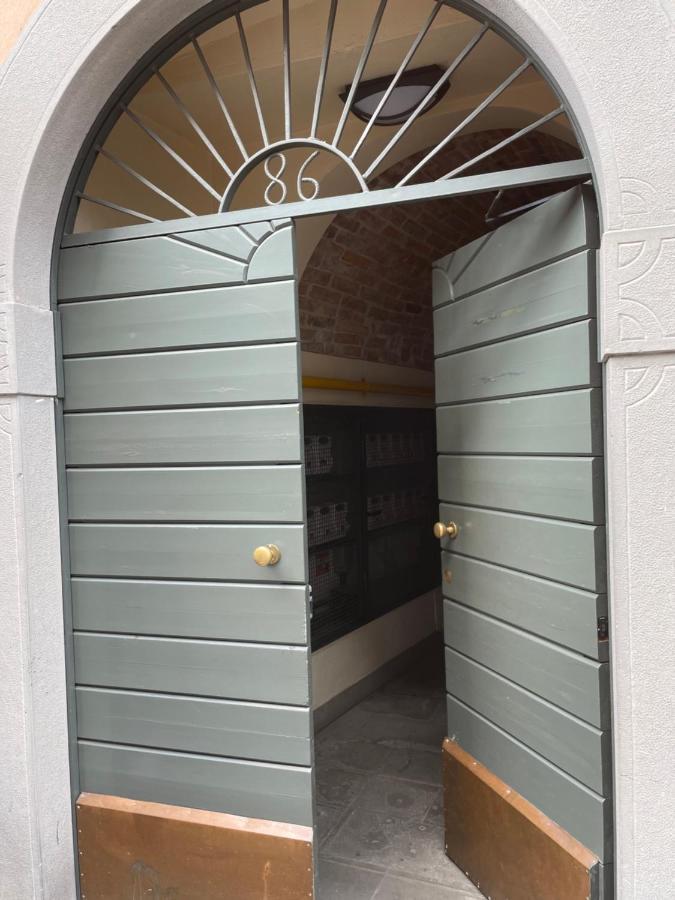Accademia Family Apartment Bergamo Bagian luar foto