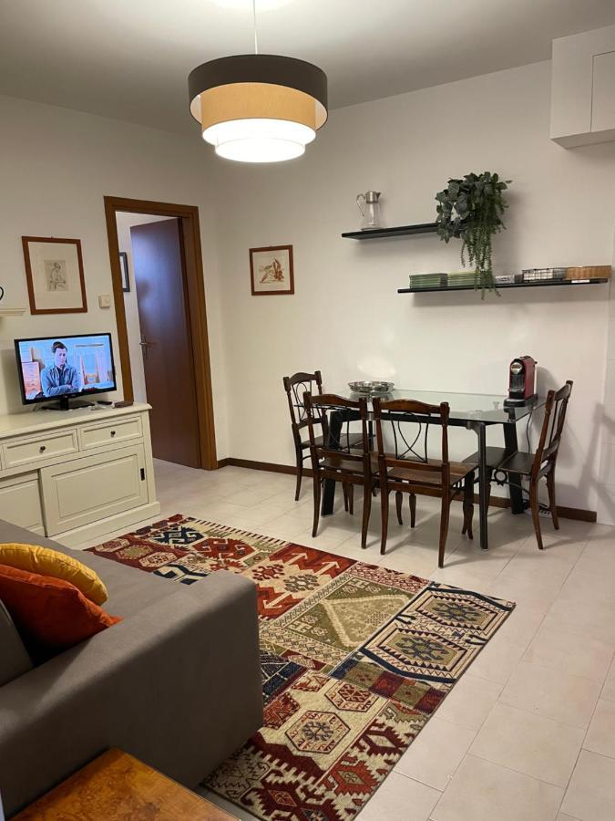 Accademia Family Apartment Bergamo Bagian luar foto